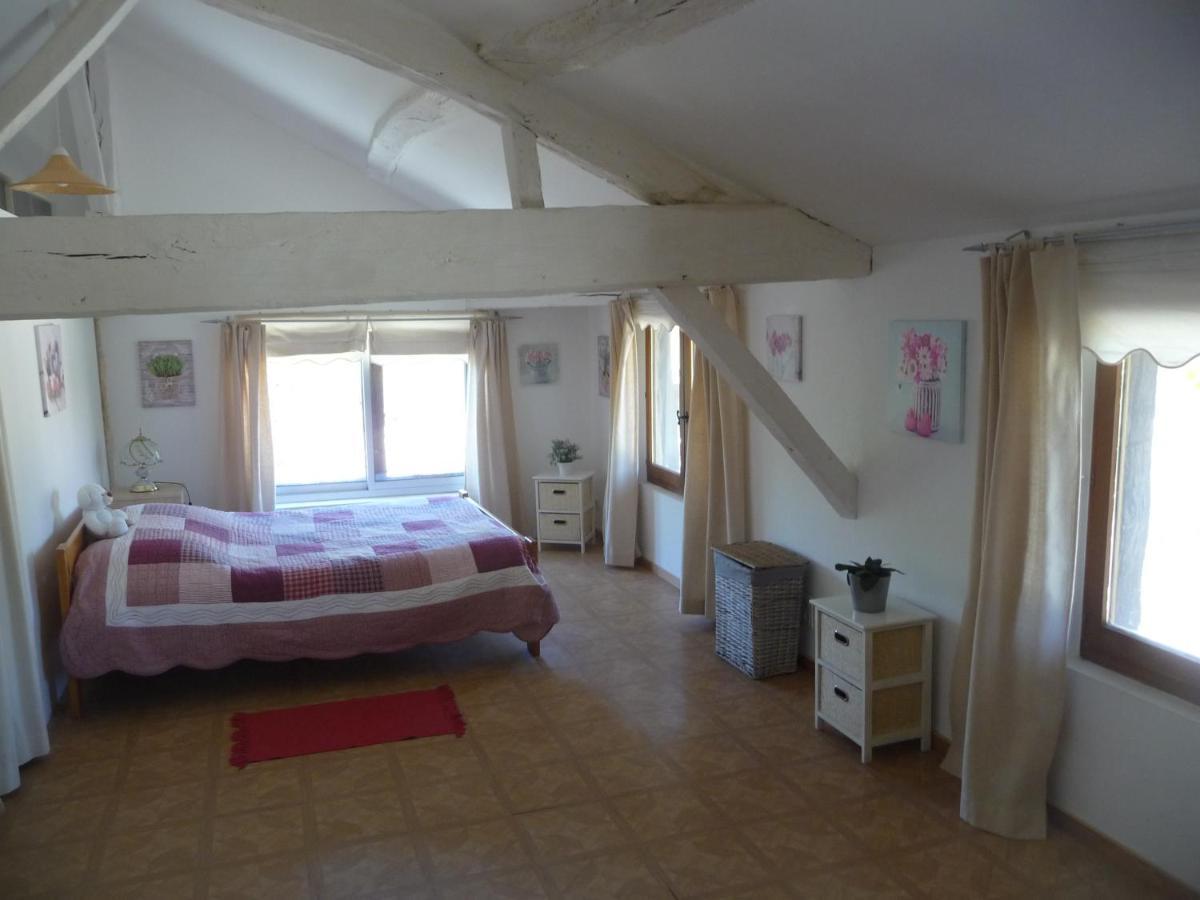 Les Tuileries Bed & Breakfast Ponteyraud ภายนอก รูปภาพ